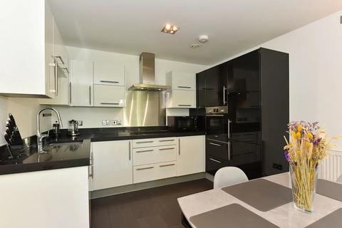 2 bedroom flat to rent, Orbis Wharf, Bridges Court Road, London