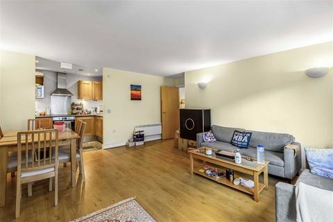 2 bedroom flat to rent, Long Lane, London SE1