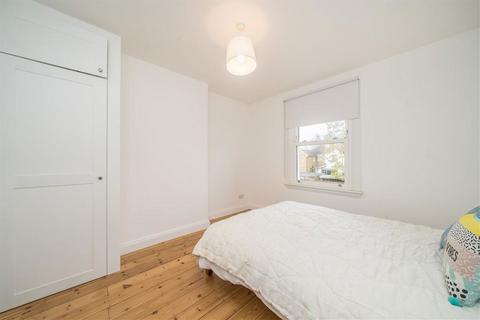 undefined, Marksbury Avenue, Kew TW9
