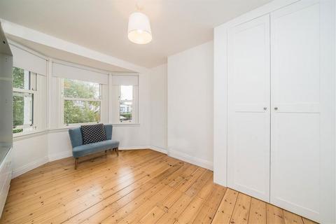 undefined, Marksbury Avenue, Kew TW9