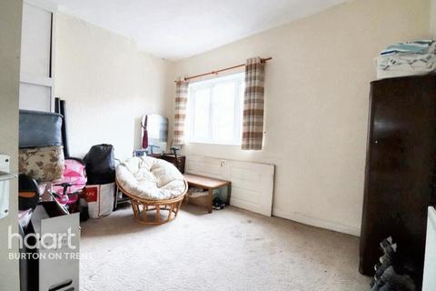 3 bedroom terraced house for sale, Shobnall Street, Burton-On-Trent