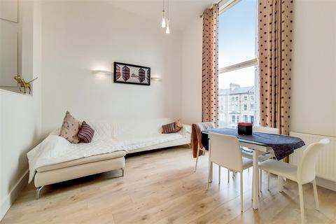2 bedroom apartment for sale, Trevanion Road, London W14