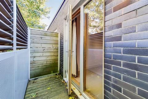 2 bedroom apartment for sale, Trevanion Road, London W14