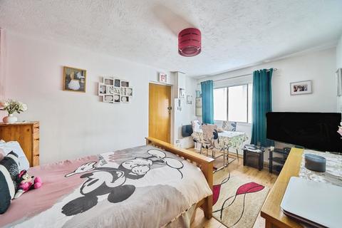 undefined, Brendon Close, Hayes UB3