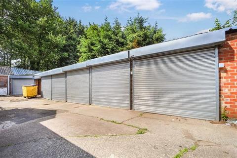 Storage to rent - Heywood Road, Prestwich, M25