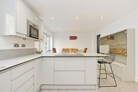 4 bedroom detached house for sale, Frithwood Drive, Dronfield, Derbyshire, S18