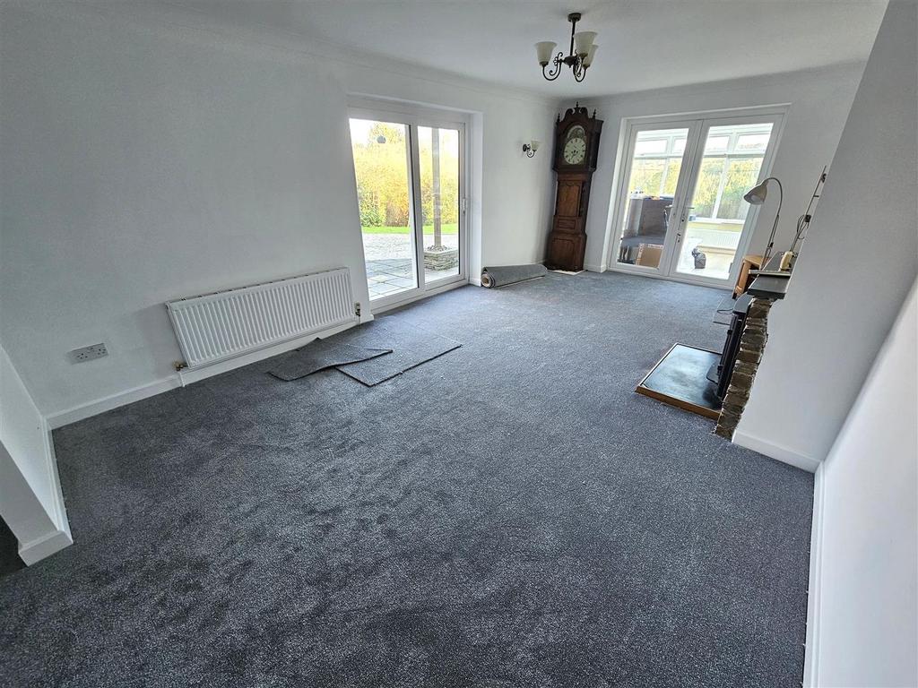 Living Room.jpg
