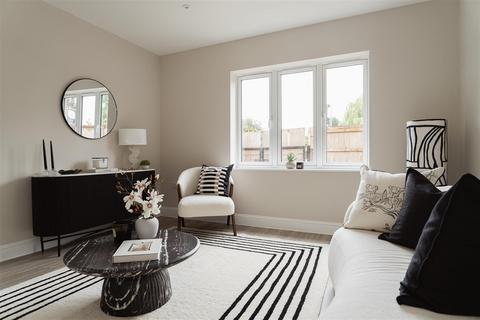 4 bedroom detached house for sale, The Forge, Weatherhill Road, Smallfield
