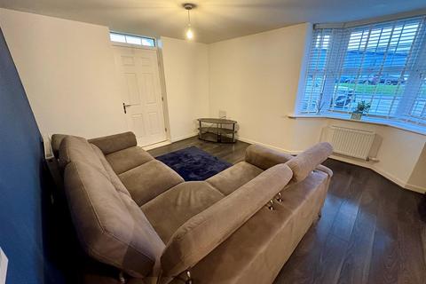 2 bedroom apartment for sale, Heathfield Lane, Birkenshaw