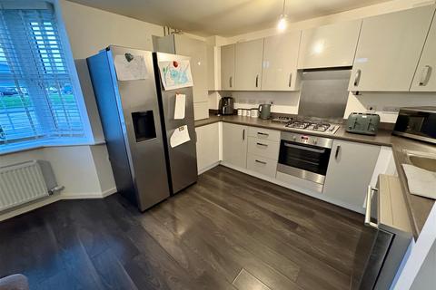 2 bedroom apartment for sale, Heathfield Lane, Birkenshaw