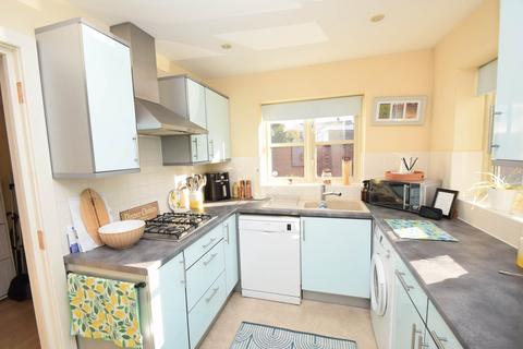 3 bedroom house to rent, Quarrington Place, Watlington