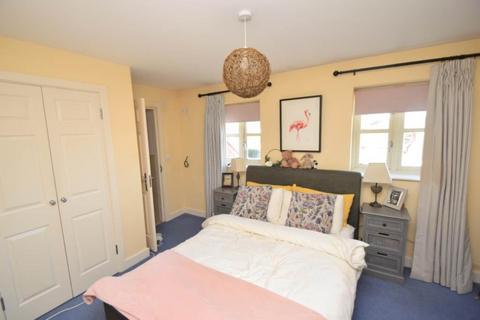 3 bedroom house to rent, Quarrington Place, Watlington