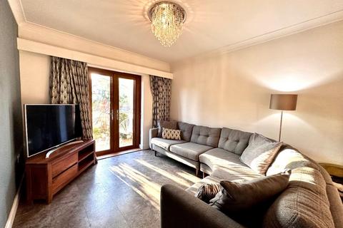undefined, Vernon Close, Edgerton, Huddersfield