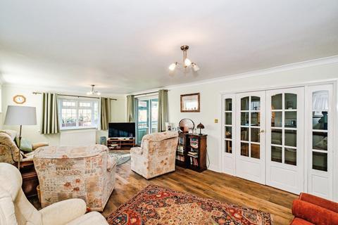 4 bedroom detached house for sale, Salvington Hill, Worthing BN13