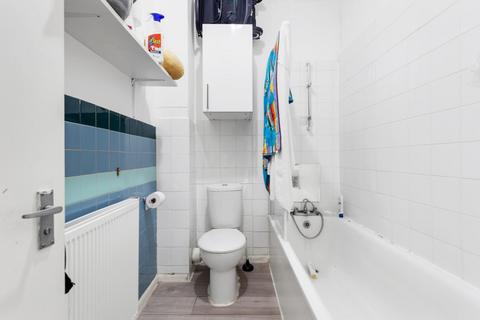 undefined, Castlewood Road, London, N16