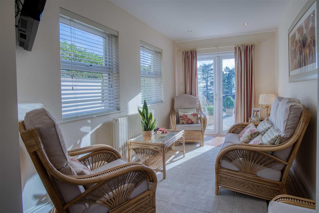 Breakfast Room