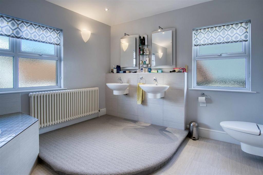 Ensuite