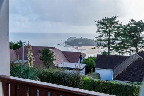 undefined, North Cliffe, Tenby