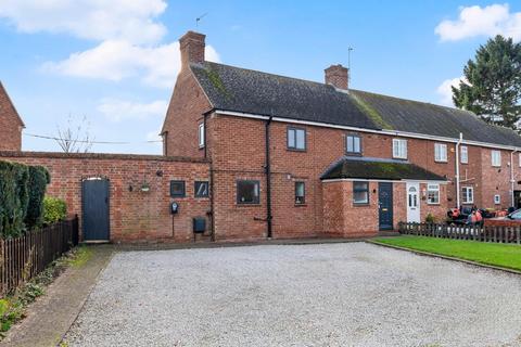 3 bedroom semi-detached house for sale, St. Michaels Close, Ufton, Leamington Spa