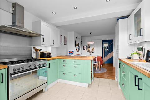 3 bedroom semi-detached house for sale, St. Michaels Close, Ufton, Leamington Spa