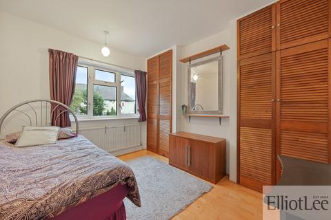 undefined, Chestnut Grove, Wembley HA0