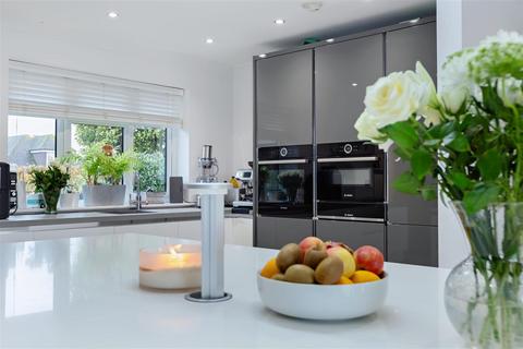 5 bedroom detached house for sale, Hayling Rise, Worthing