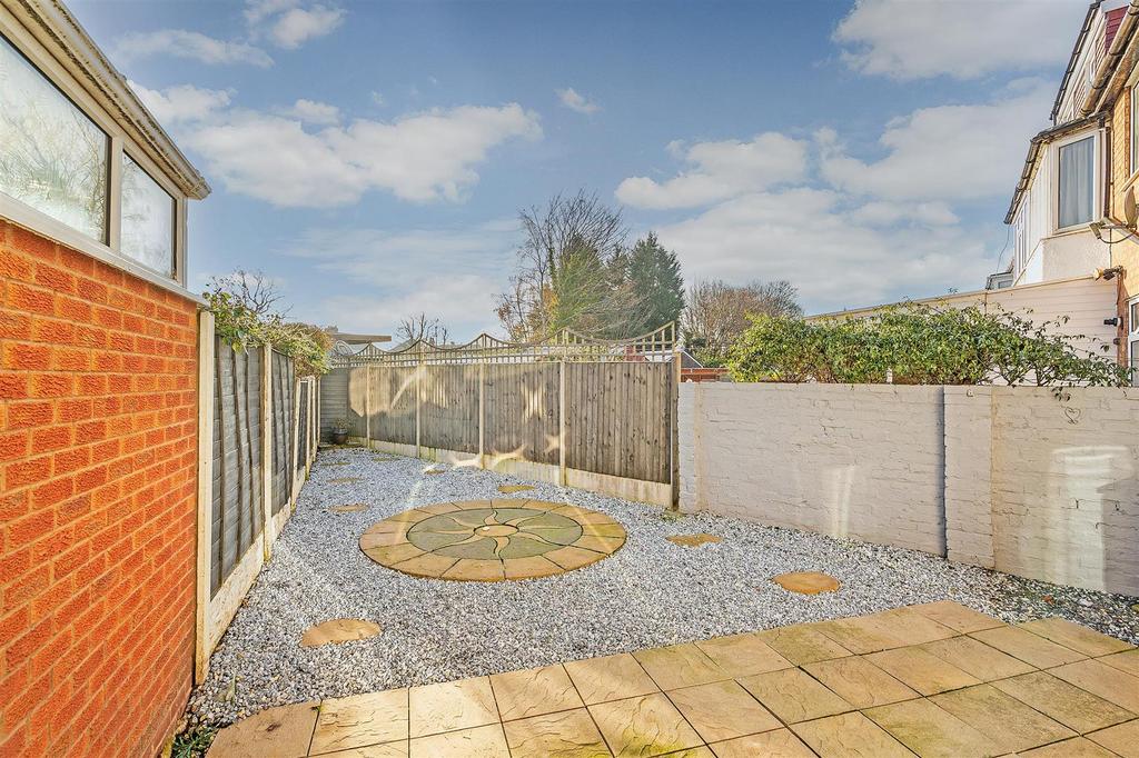 1 Stroud Road-12 lo.jpg