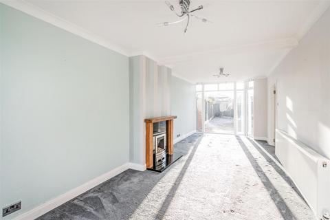 3 bedroom semi-detached house to rent, Stroud Road, Shirley, Solihull