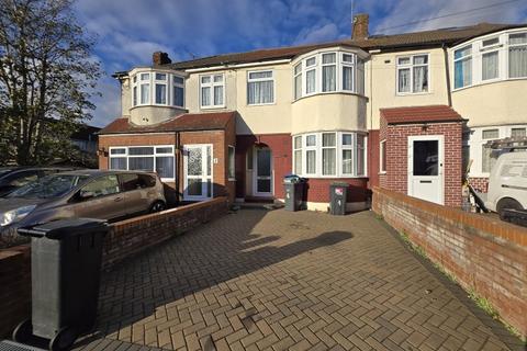 Westmoor Gardens, Enfield, EN3