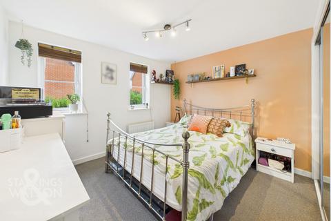 2 bedroom ground floor flat for sale, Teal Drive, Queens Hills, Norwich