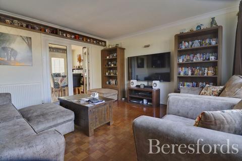 4 bedroom detached house for sale, Scraley Road, Heybridge, CM9