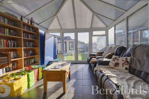 4 bedroom detached house for sale, Scraley Road, Heybridge, CM9