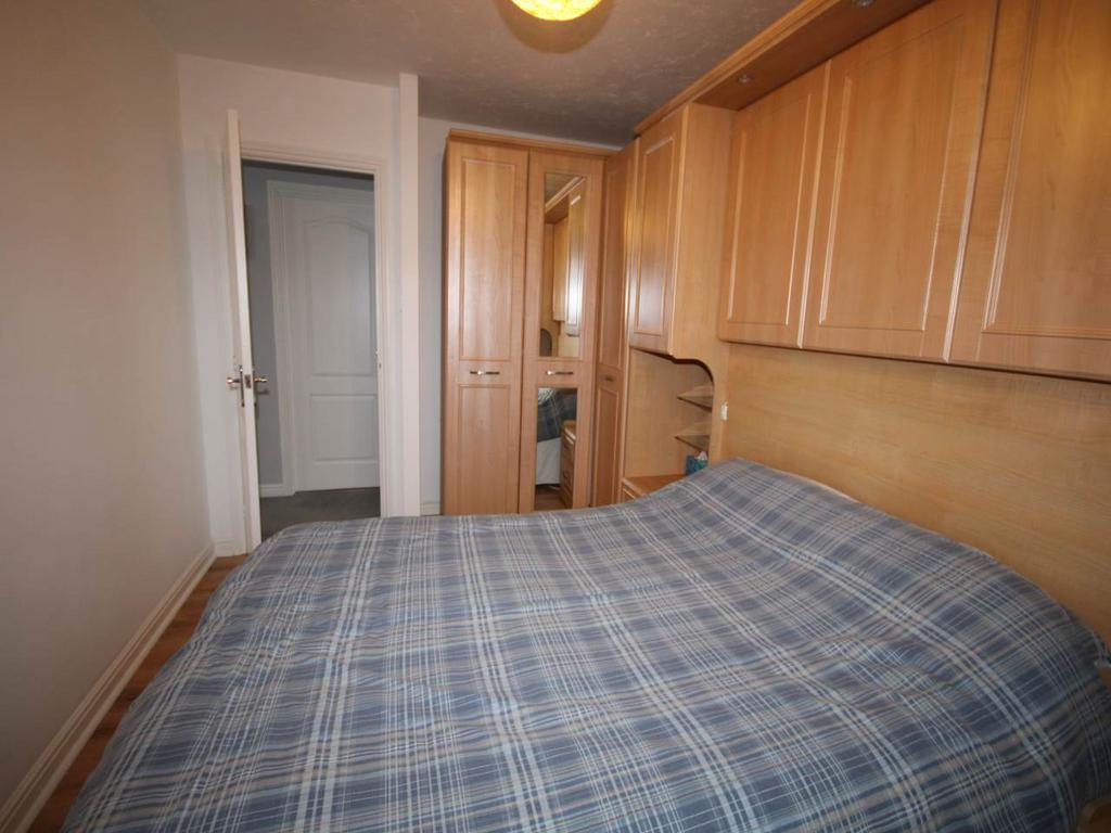 Bedrom 2 2