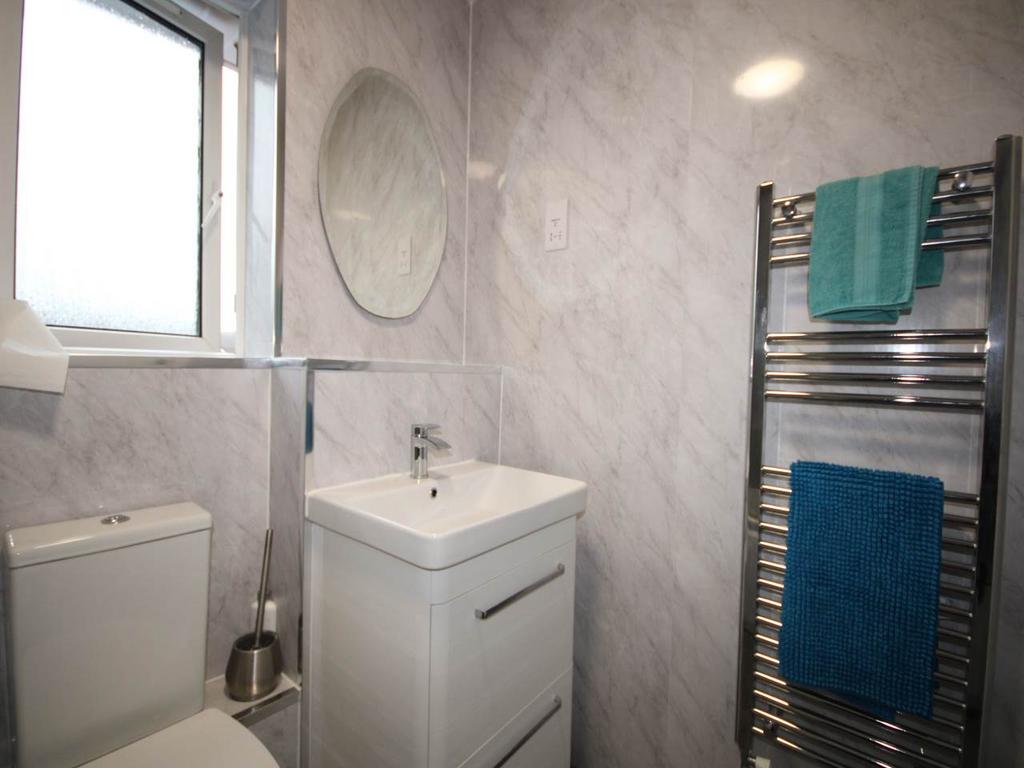 Bathroom (2)