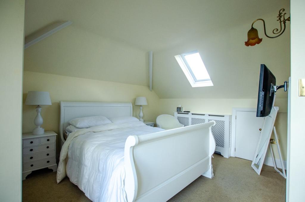 24 Treverbyn Road-09