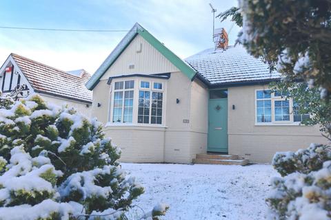 3 bedroom semi-detached bungalow to rent, Elmsleigh Gardens, Sunderland, SR6