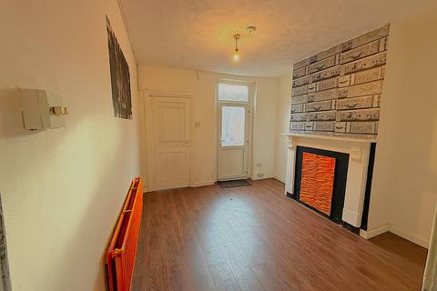 3 bedroom terraced house to rent, Alexandra Road, Tipton DY4