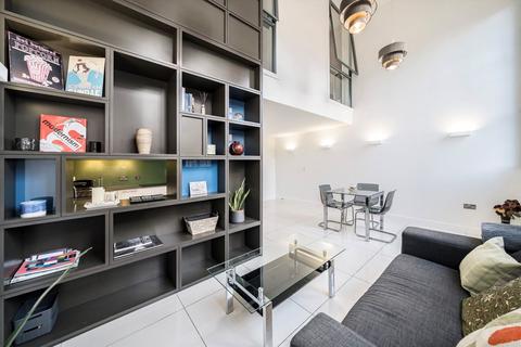 2 bedroom flat for sale, Richmond Road, London E8