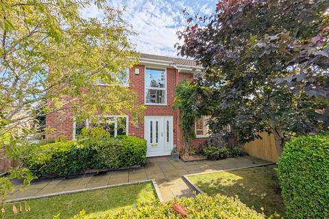undefined, Severn Drive, Malvern