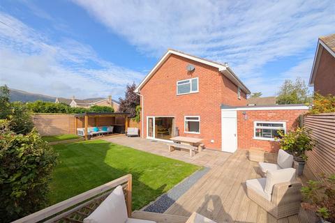 undefined, Severn Drive, Malvern