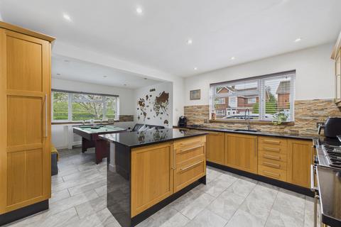 undefined, Severn Drive, Malvern