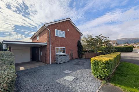undefined, Severn Drive, Malvern