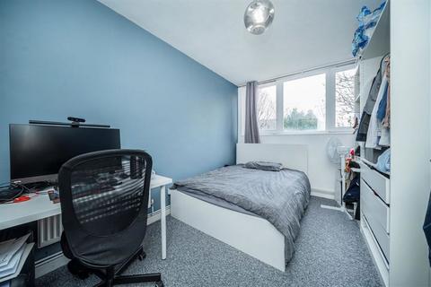 3 bedroom maisonette for sale, St. John's Estate, London N1