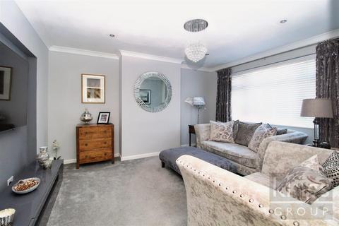 4 bedroom semi-detached house for sale, Cozens Road, Ware