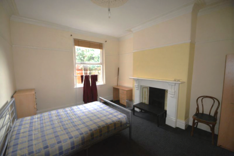 6 bedroom terraced house to rent, St Michaels Terrace, Headingley LS6