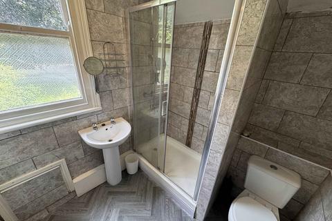 6 bedroom terraced house to rent, St Michaels Terrace, Headingley LS6