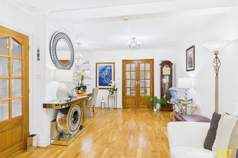 4 bedroom end of terrace house for sale, Elmgrove Road, Harrow