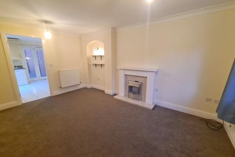 3 bedroom semi-detached house to rent, Hipkiss Gardens, Droitwich WR9