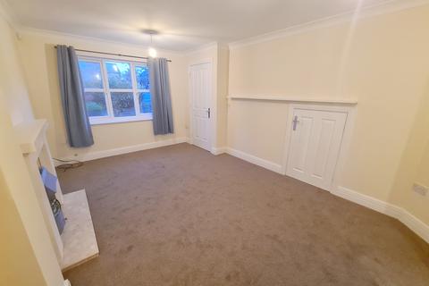 3 bedroom semi-detached house to rent, Hipkiss Gardens, Droitwich WR9