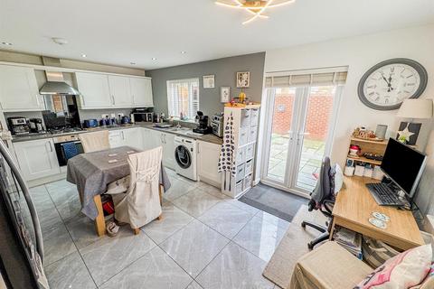 3 bedroom detached house for sale, Rydal Close, Corby NN18